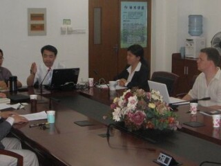 芬兰韦斯屈莱大学世界政治学系代表团访问俄罗斯研究中心