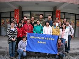 我院部分党团员同学“学雷锋”活动剪影