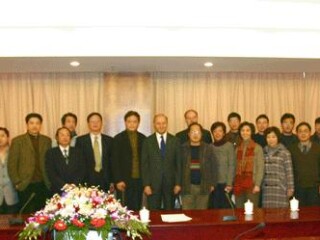法国前总理法比尤斯访问华东师范大学
