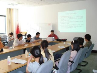中国的和平发展与大国关系——张健雄教授来我院做报告