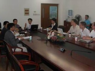 芬兰韦斯屈莱大学世界政治学系代表团访问我院 
