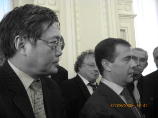 冯绍雷教授出席瓦尔代论坛并与梅德韦杰夫总统对话