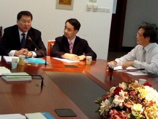 上合组织秘书长努尔加利耶夫来我院与师生座谈