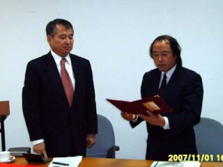 朝鲜军事问题权威武贞秀士先生来我校演讲 