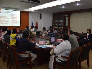 国际关系与地区发展研究院研究生学术沙龙开幕