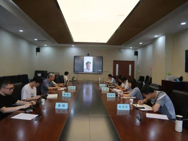 文汇报: 上海市俄罗斯东欧中亚学会、华东师范大学举行学习习近平总书记“七一讲话”暨当前中俄关系座谈会