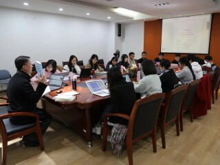 2021年11月10日，周边中心研究员阎德学参加国际关系与地区发展研究院“课程卓越—卓越育人”系列活动——硕士学位论文开题辅导沙龙