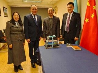 周边中心研究员刘军、王海燕受哈萨克斯坦共和国驻上海总领事馆邀请访问哈领馆