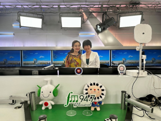 姚远梅副教授受邀参加上海市广播电台“经典94.7”直播节目，围绕“伊朗文明及影响”问题进行座谈
