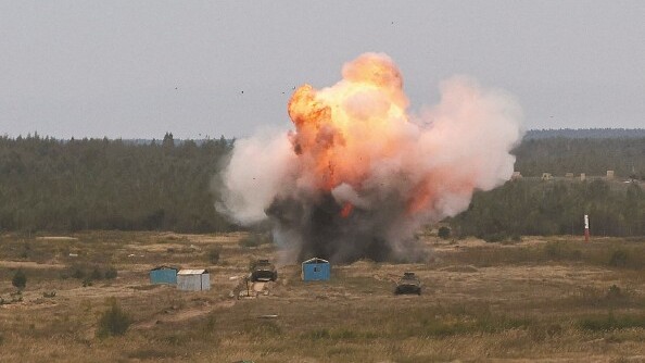 郑润宇接受《新民晚报》采访，评近期欧洲国家指控俄“侵犯领空” 相关问题