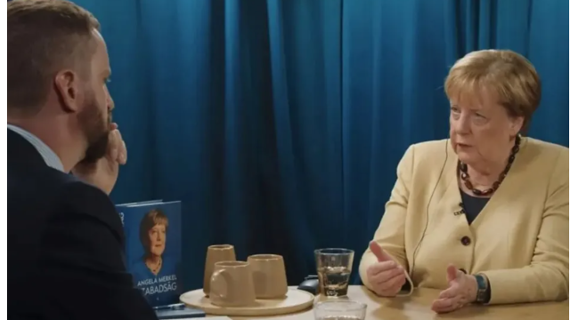 郑润宇接受《新民晚报》采访，评默克尔近期访谈及欧洲内部的撕裂